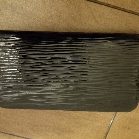 Louis Vuitton Epi Black Leather Wallet - Picture 1 of 6